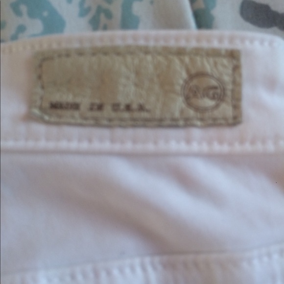 White Capri - Picture 7 of 9